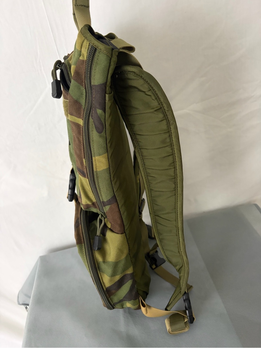 CamelBak Maximum Gear Camo Hydration Pack Backpack (F183) - Picture 14 of 16